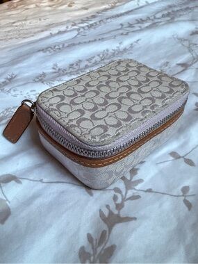 Vintage Lilac Coach Signature Canvas Pill
Box/ small zip-around pouch Rare